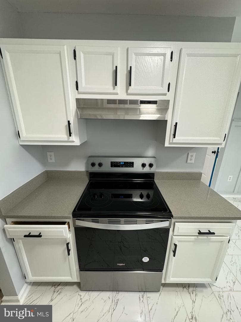 860 Ripplebrook Drive photo 3