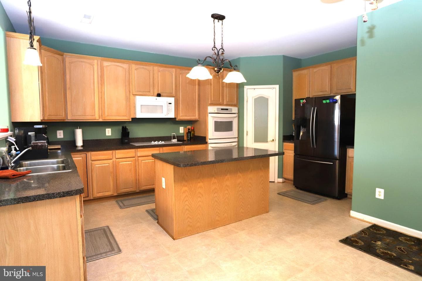 1076 Virginia Avenue photo 15