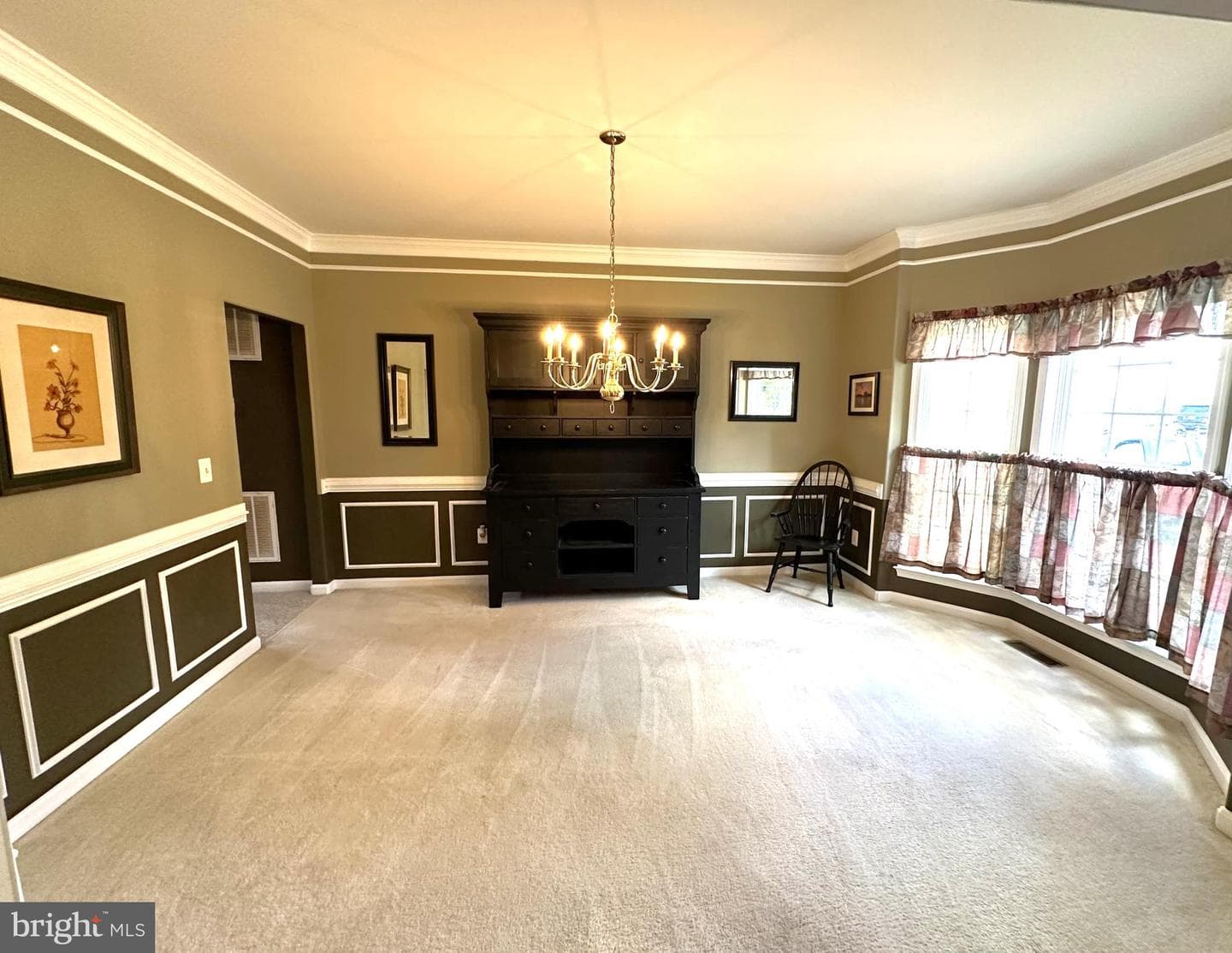 1076 Virginia Avenue photo 4