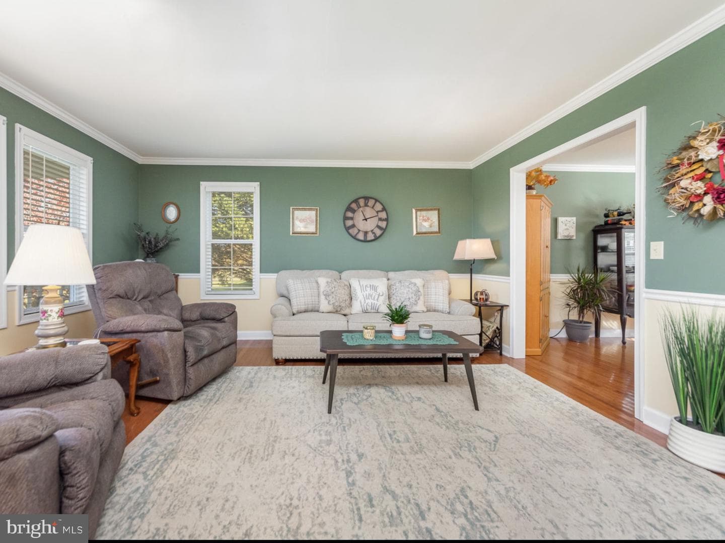 15872 Fox Chase Lane photo 3