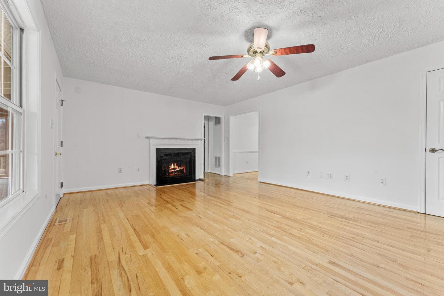 21322 Jennings Road photo 2
