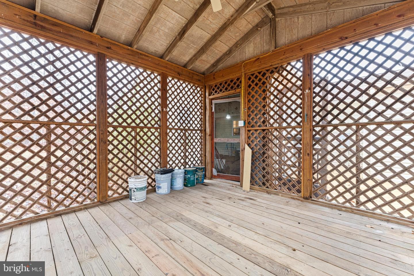 21322 Jennings Road photo 34