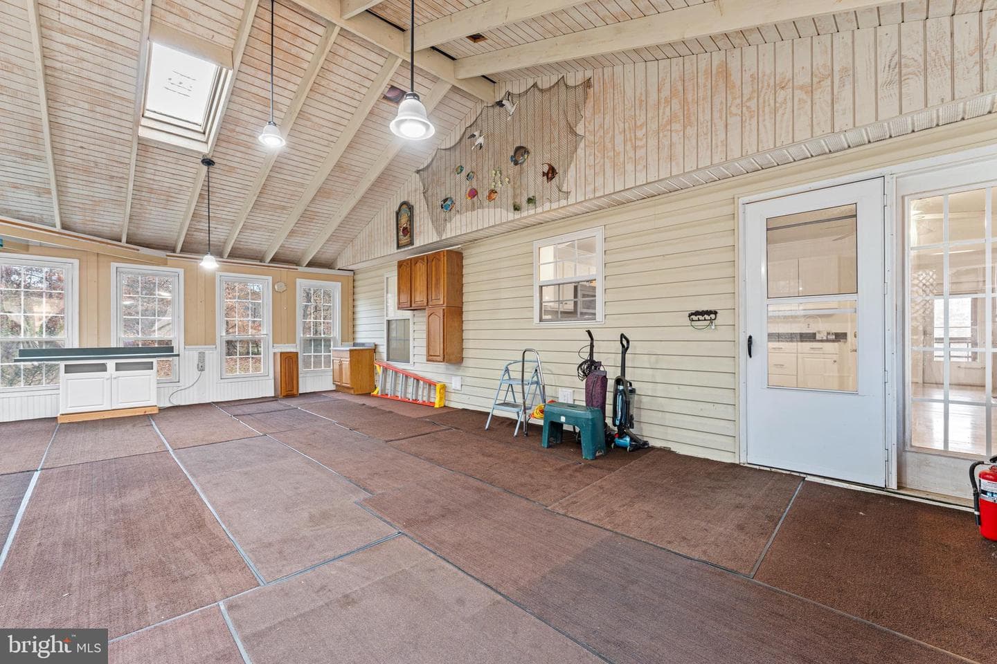 21322 Jennings Road photo 4
