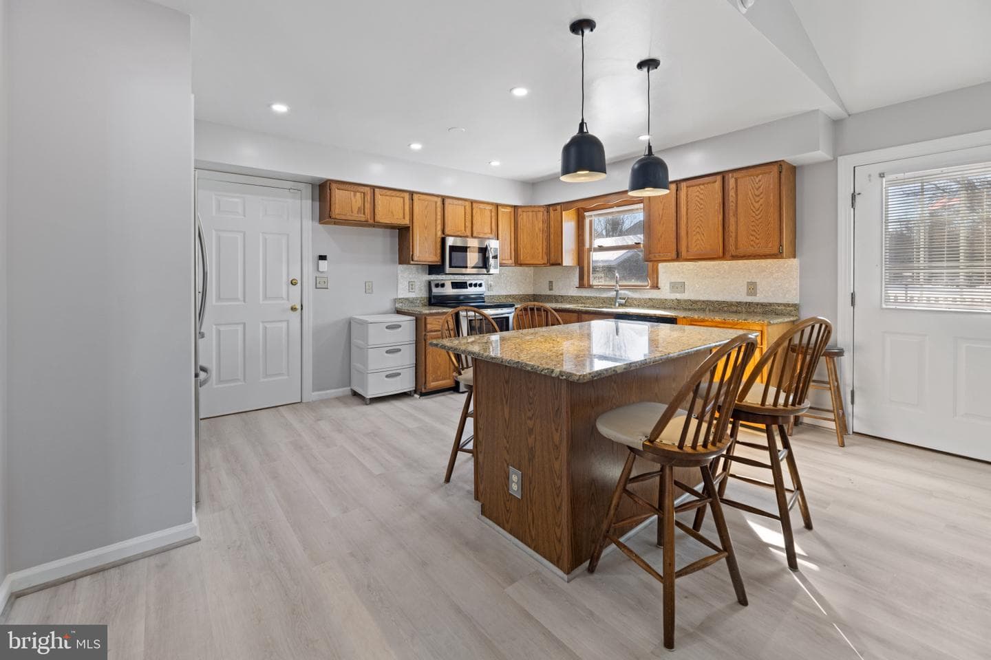 9176 Whitestone Court photo 2