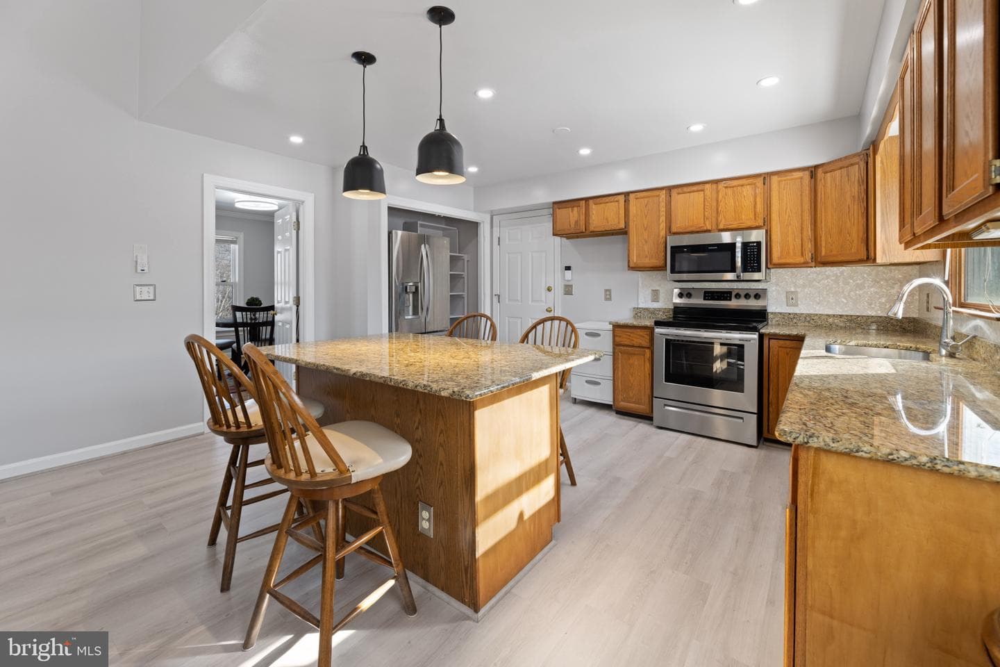 9176 Whitestone Court photo 3