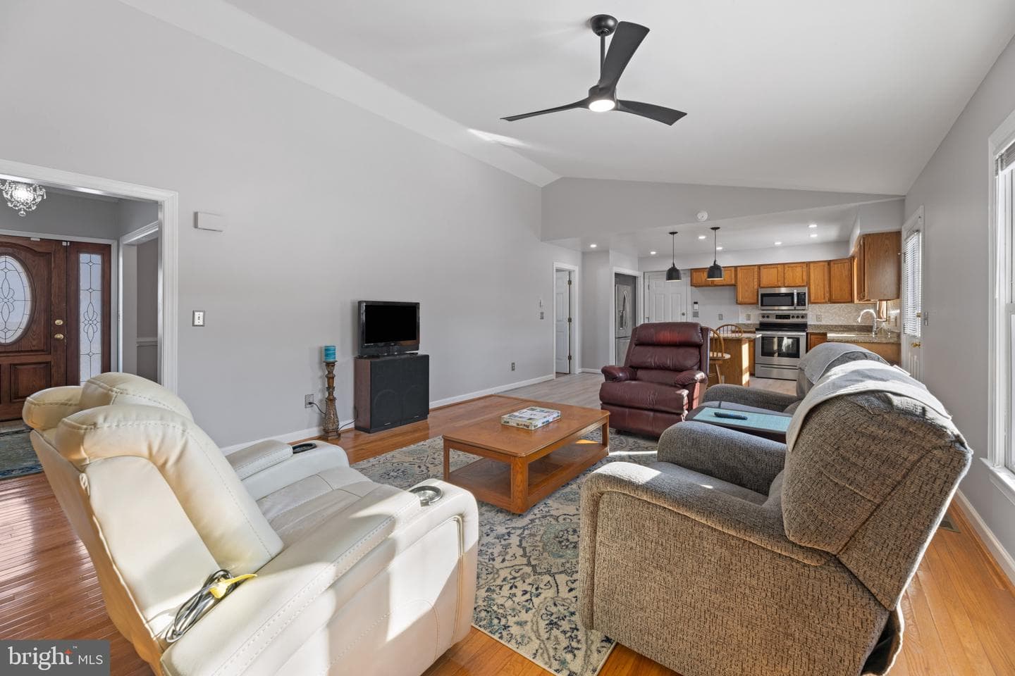 9176 Whitestone Court photo 8
