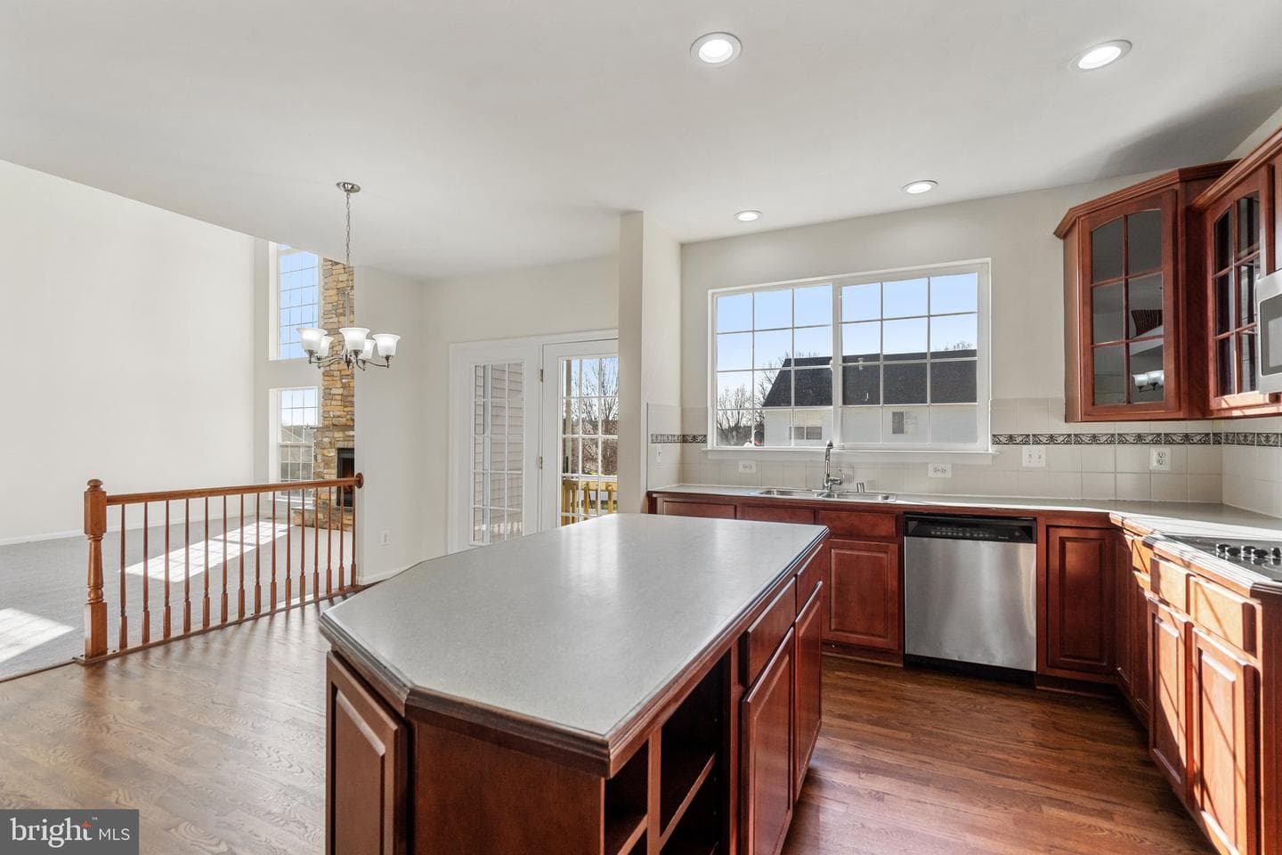 755 Holly Leaf Road photo 34