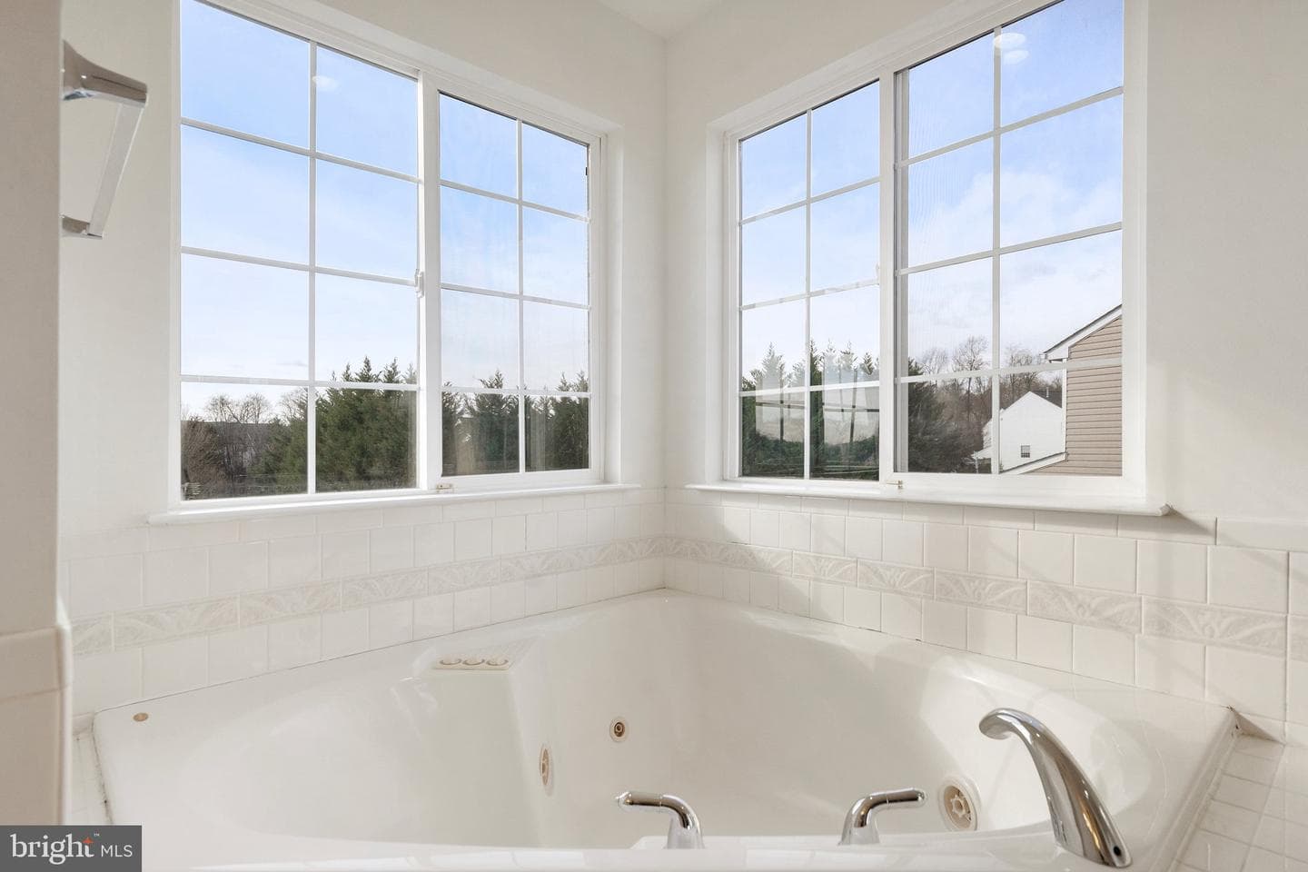 755 Holly Leaf Road photo 55