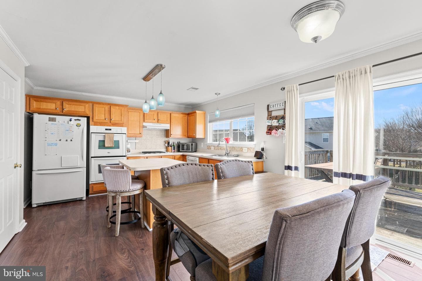 749 Holly Leaf Road photo 8