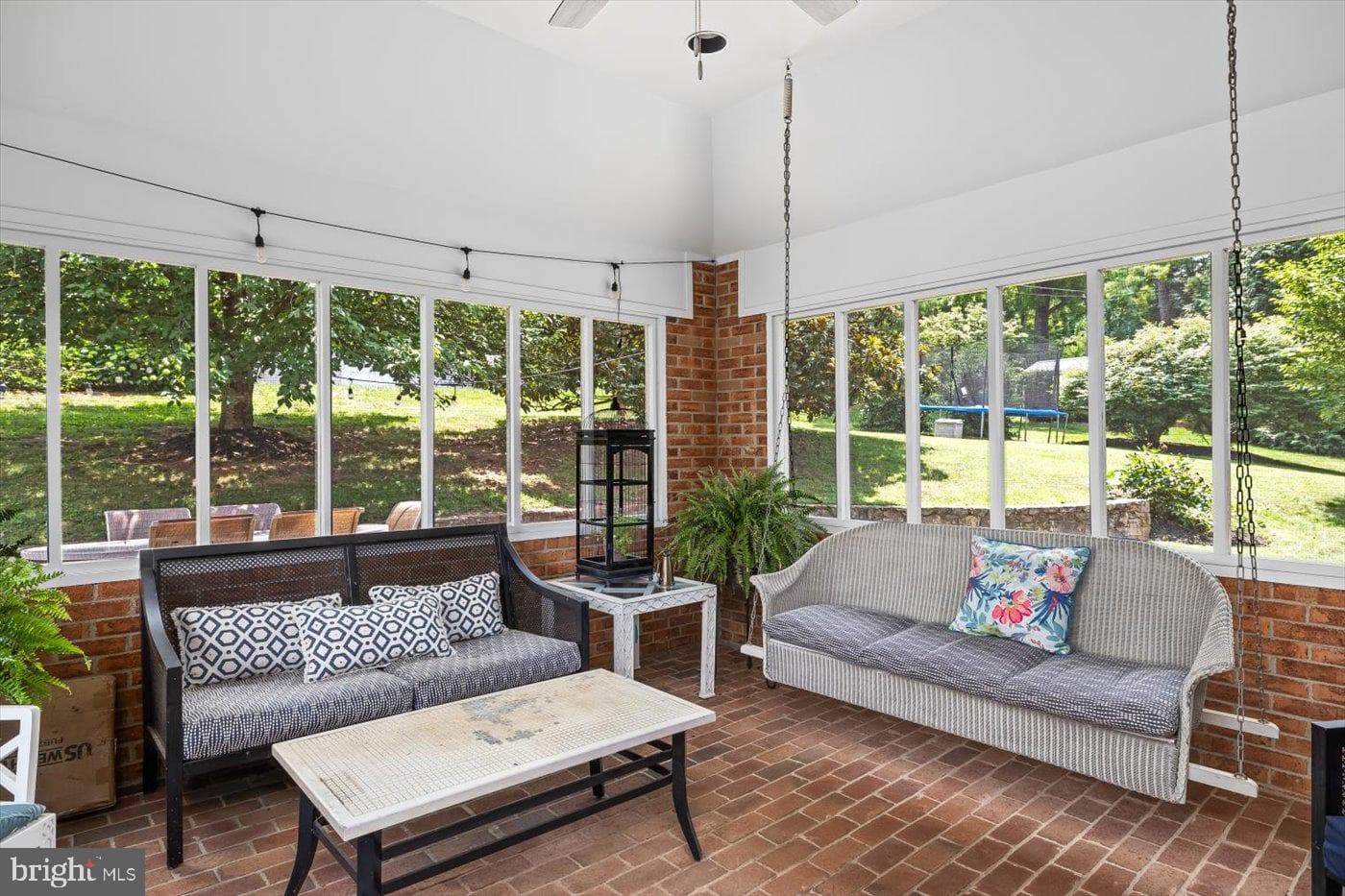 1084 Oaklawn Drive photo 44