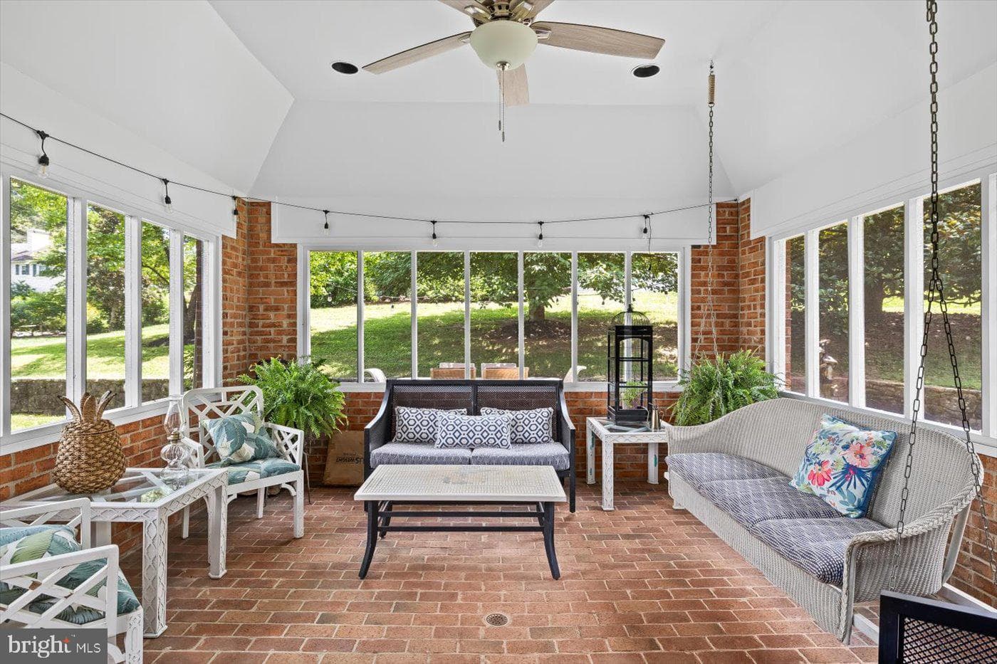 1084 Oaklawn Drive photo 46