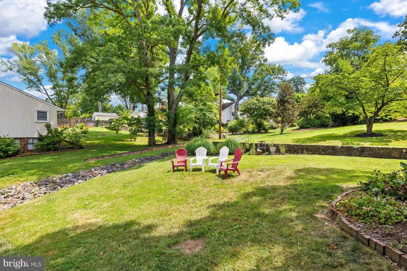 1084 Oaklawn Drive photo 5