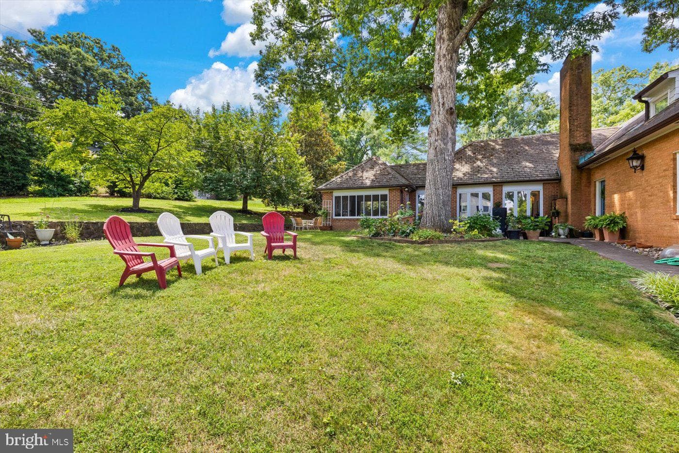 1084 Oaklawn Drive photo 6