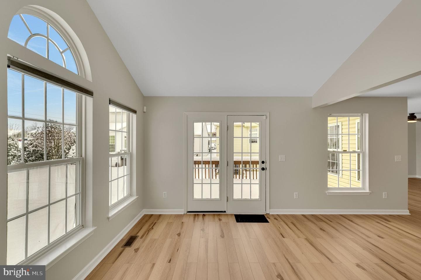 1048 Riverdale Circle photo 15