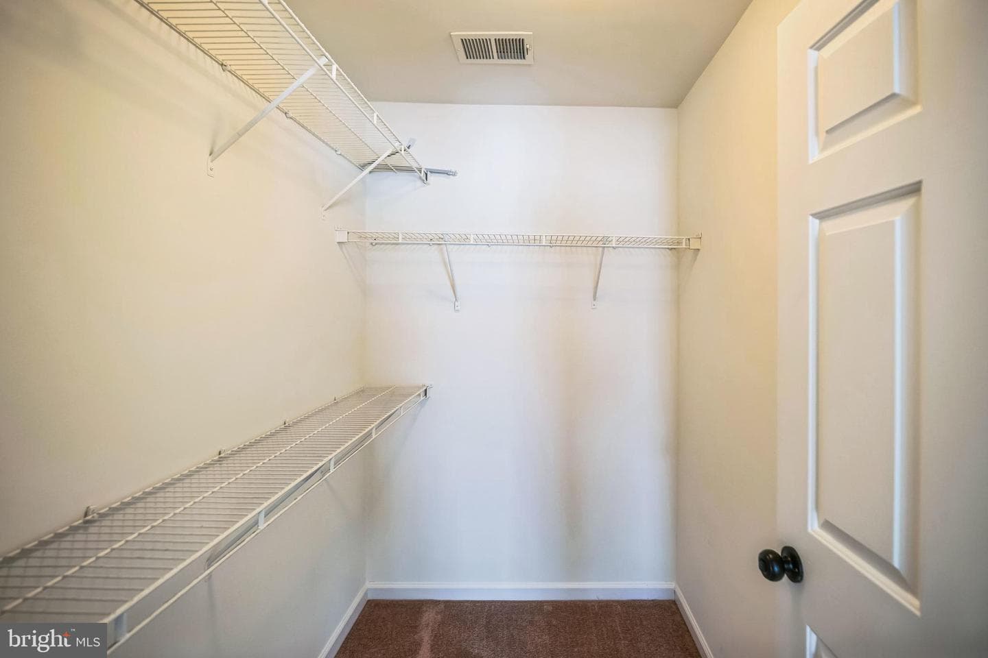 1048 Riverdale Circle photo 21