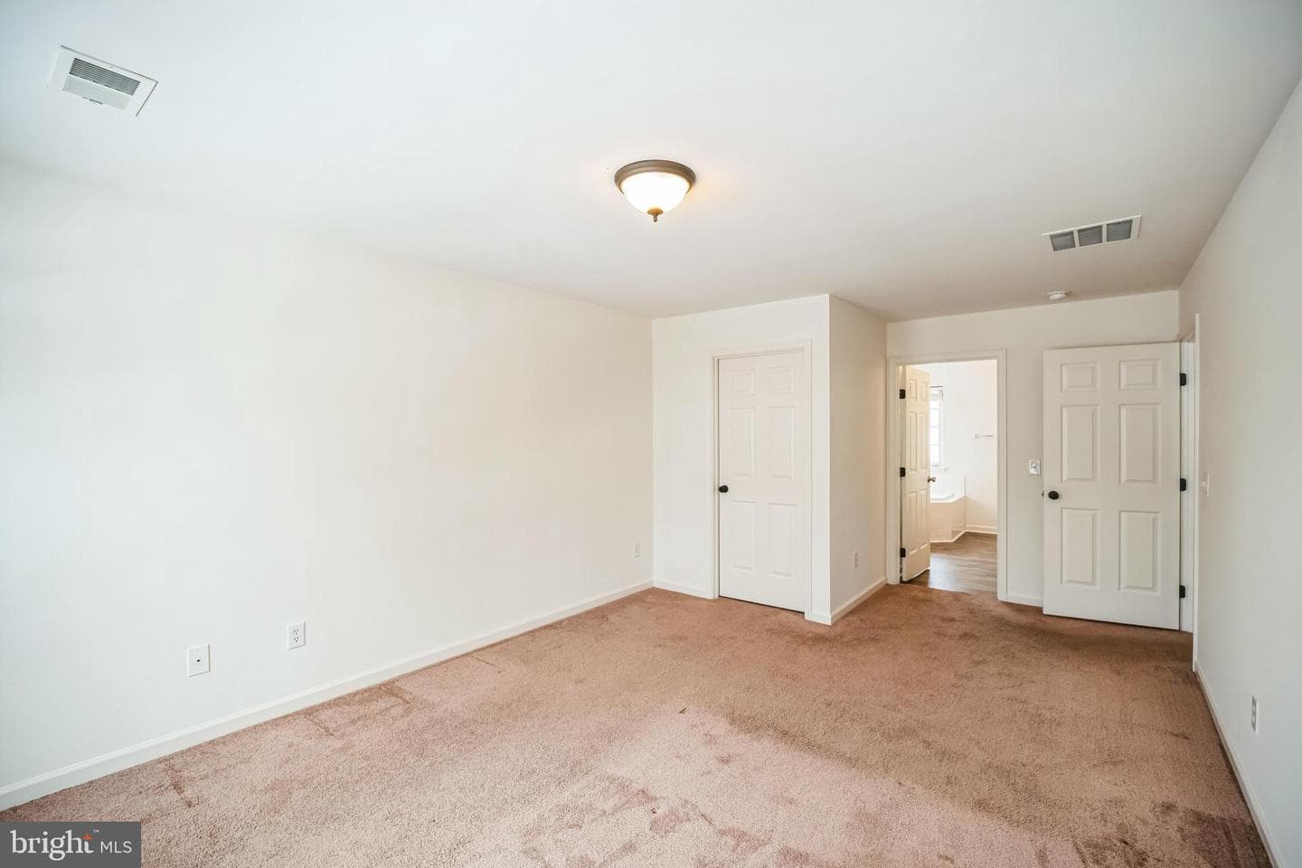 1048 Riverdale Circle photo 22