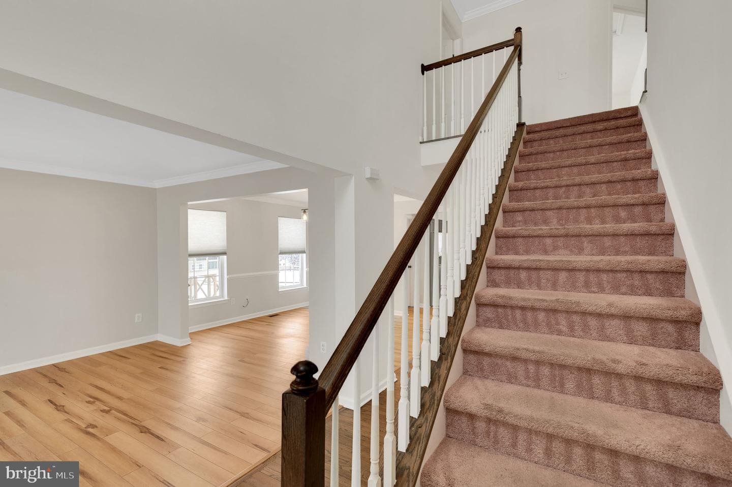 1048 Riverdale Circle photo 4