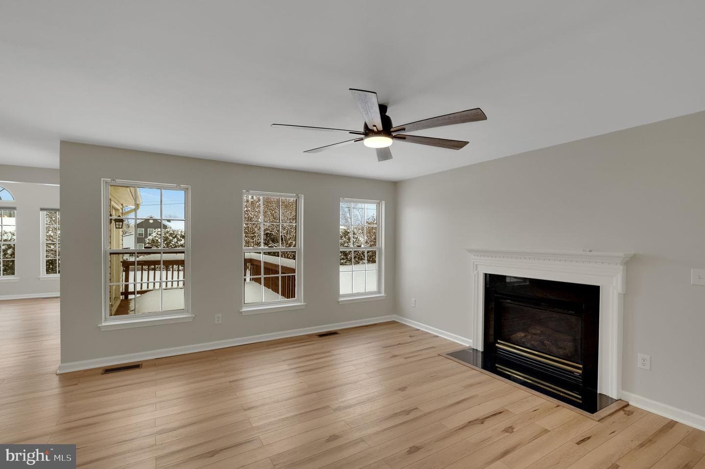 1048 Riverdale Circle photo 9