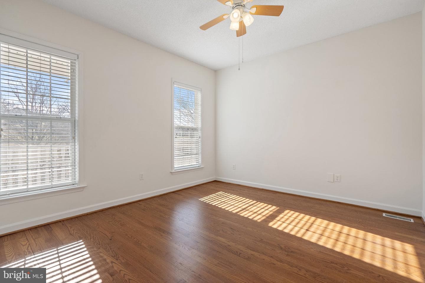 18464 Snaffle Lane photo 42