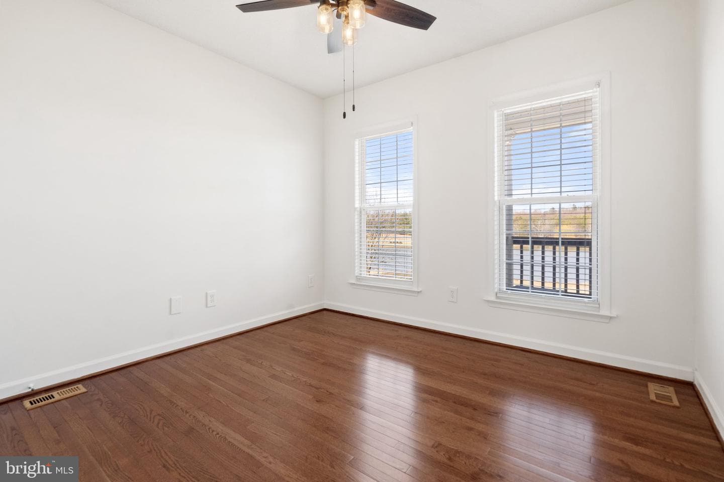 18464 Snaffle Lane photo 44
