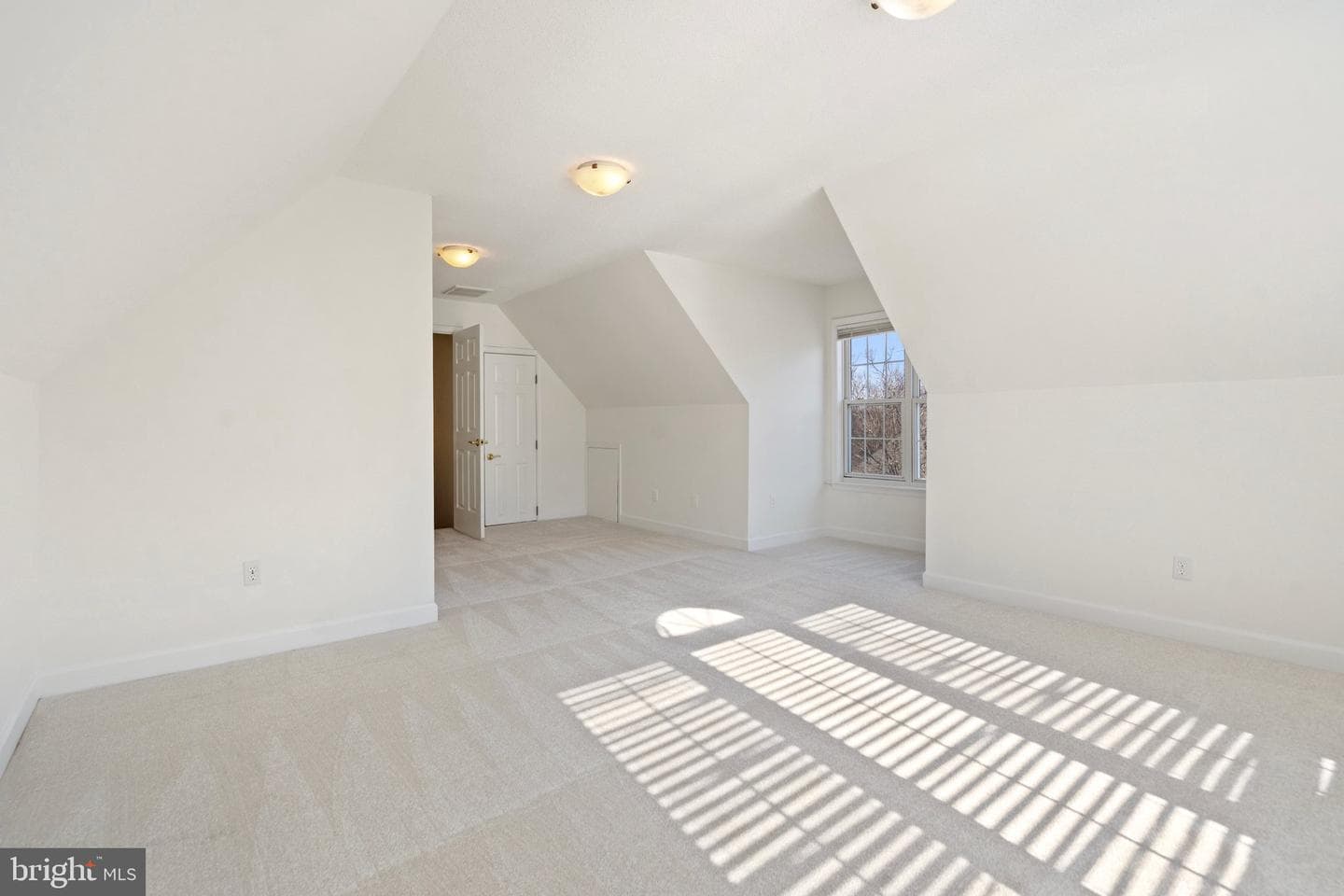 18464 Snaffle Lane photo 48