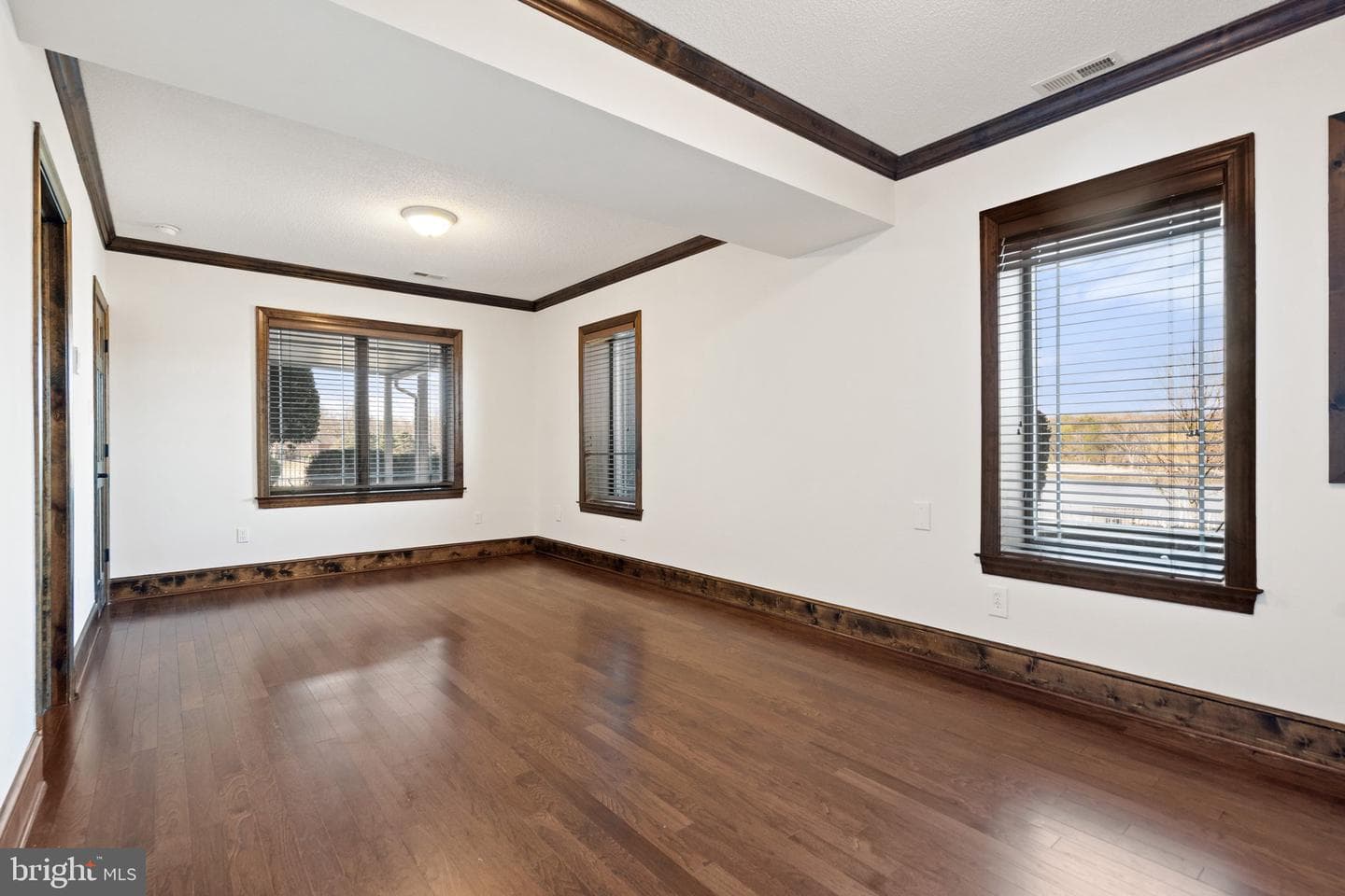 18464 Snaffle Lane photo 52