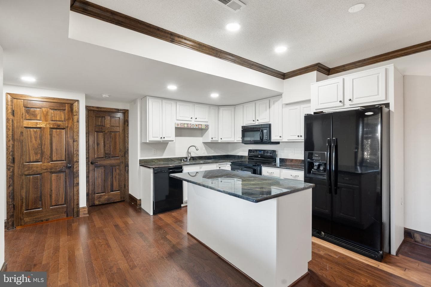 18464 Snaffle Lane photo 58