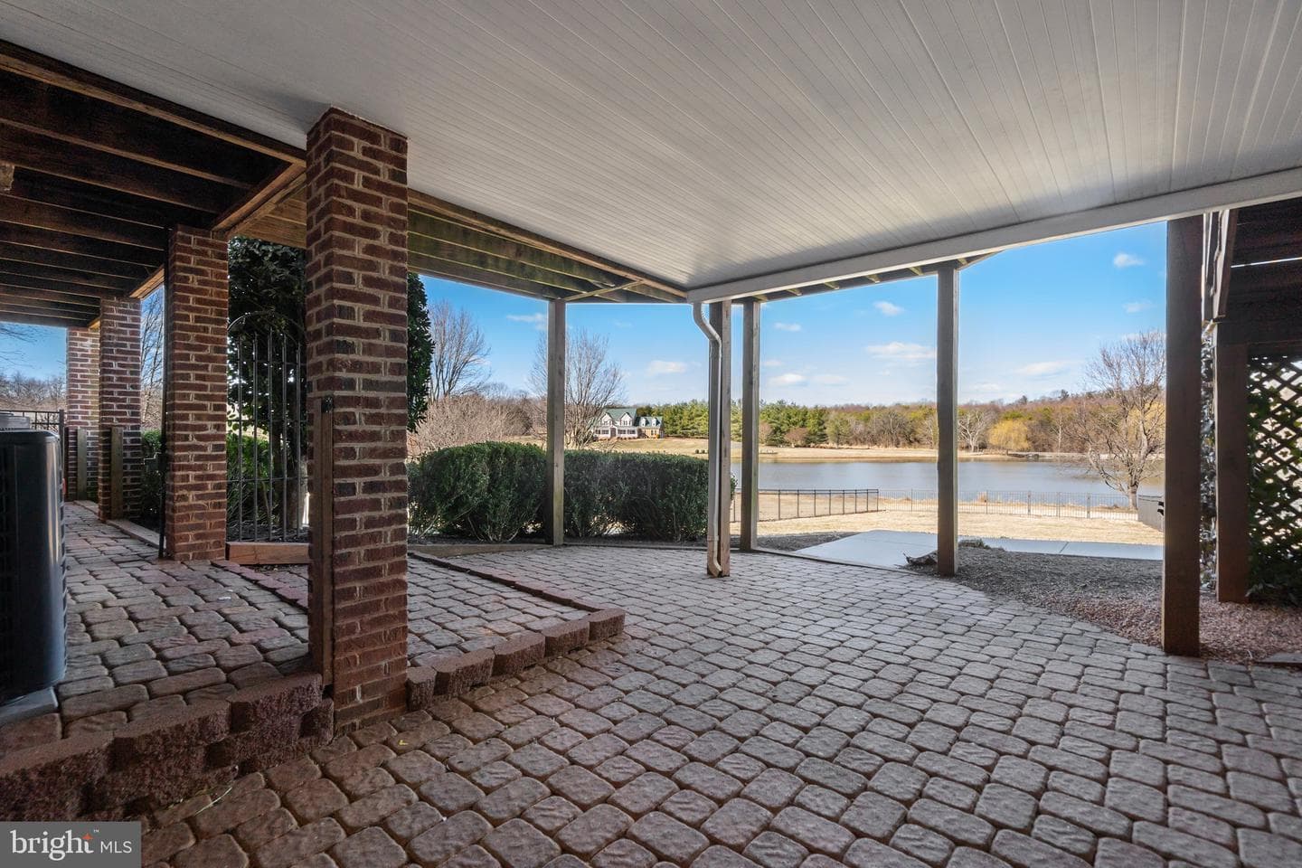 18464 Snaffle Lane photo 64