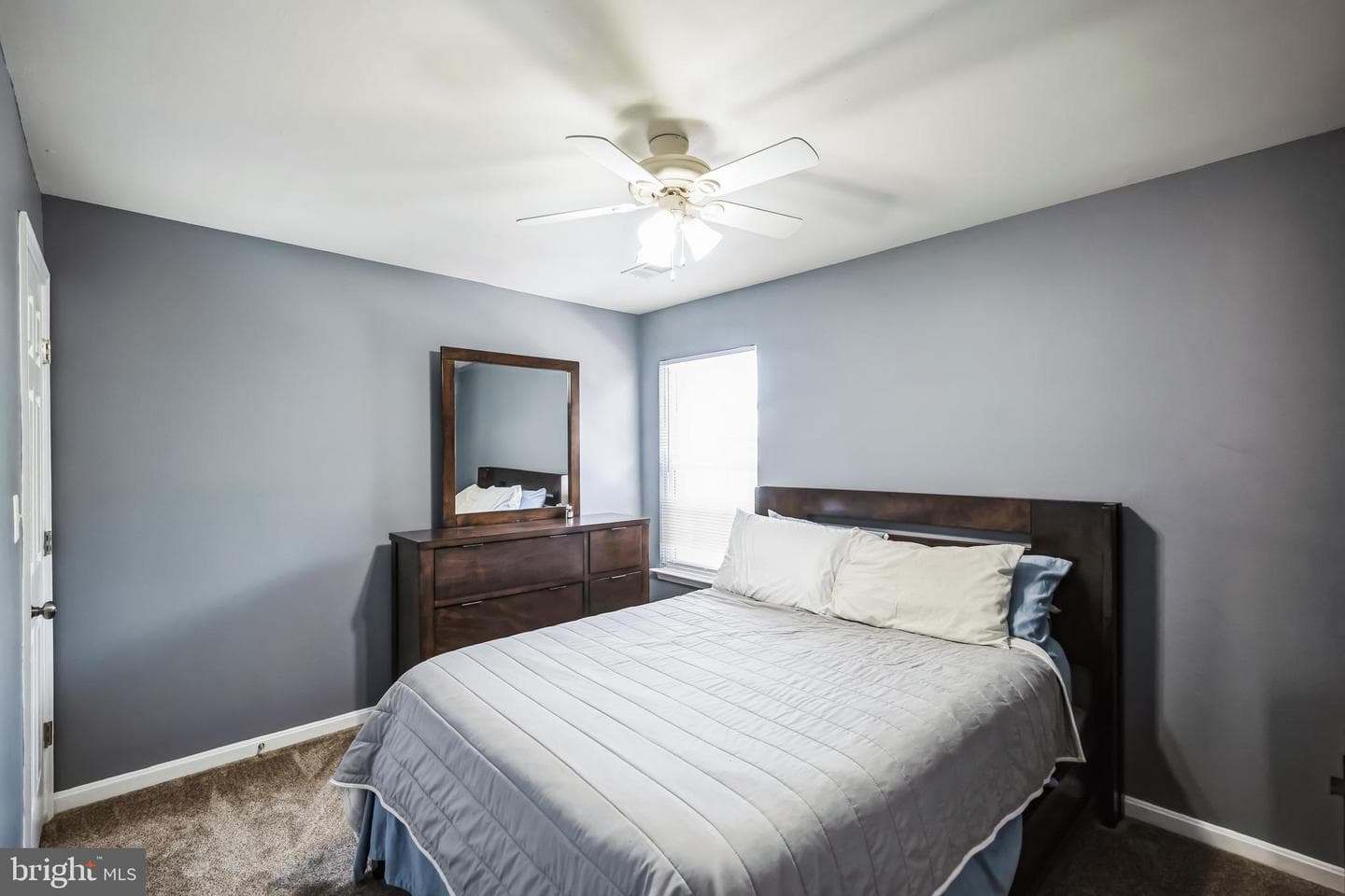 909 Fairtree Lane photo 18