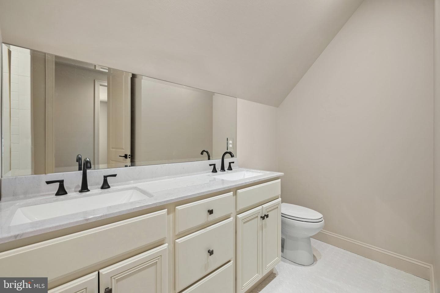 7039 Silk photo 77