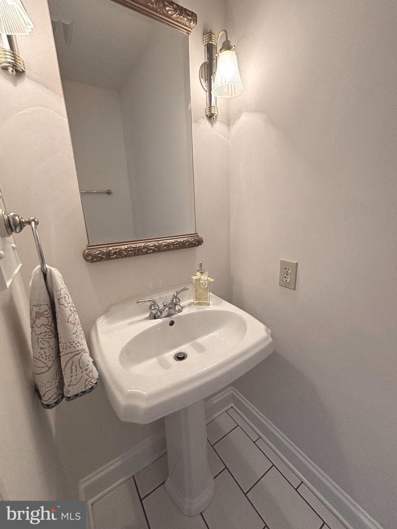 7857 Hazeland Lane photo 7