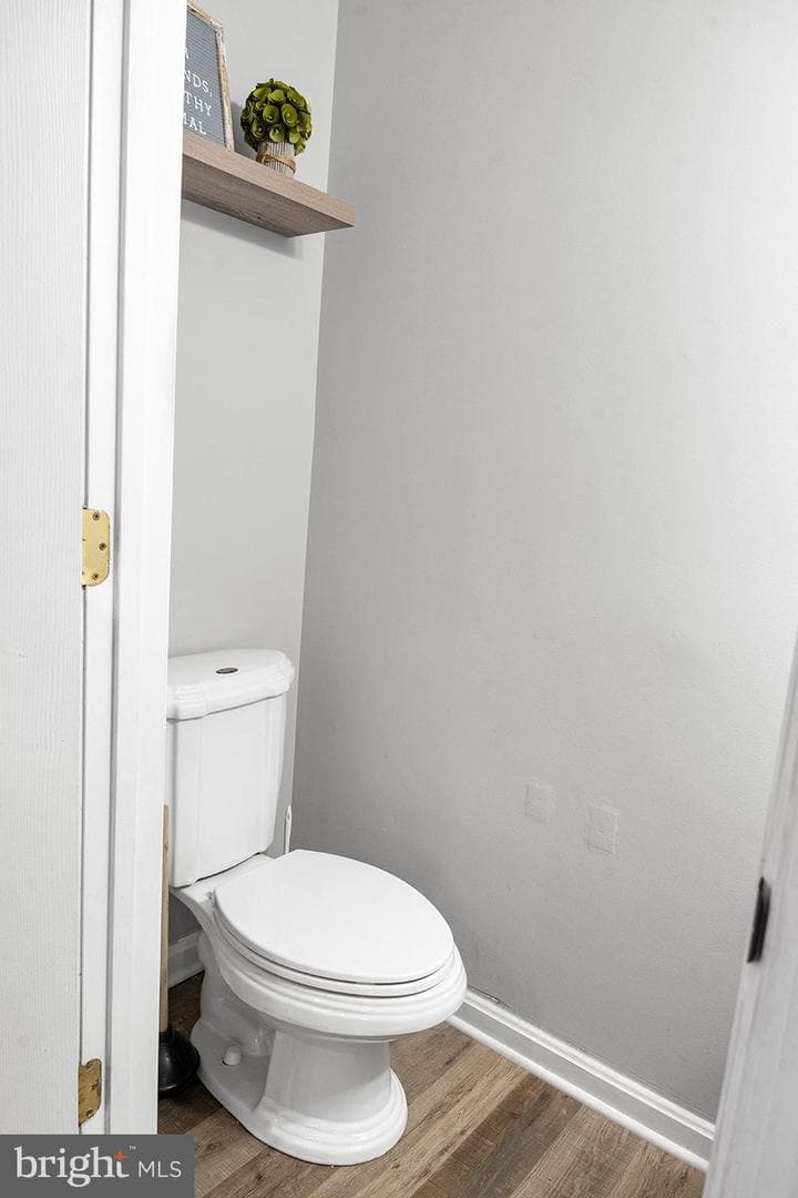 355 Snyder Lane photo 17