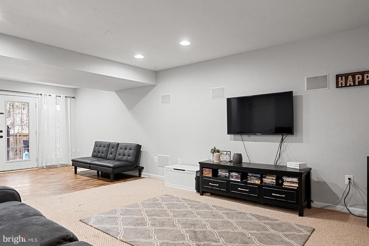 355 Snyder Lane photo 38