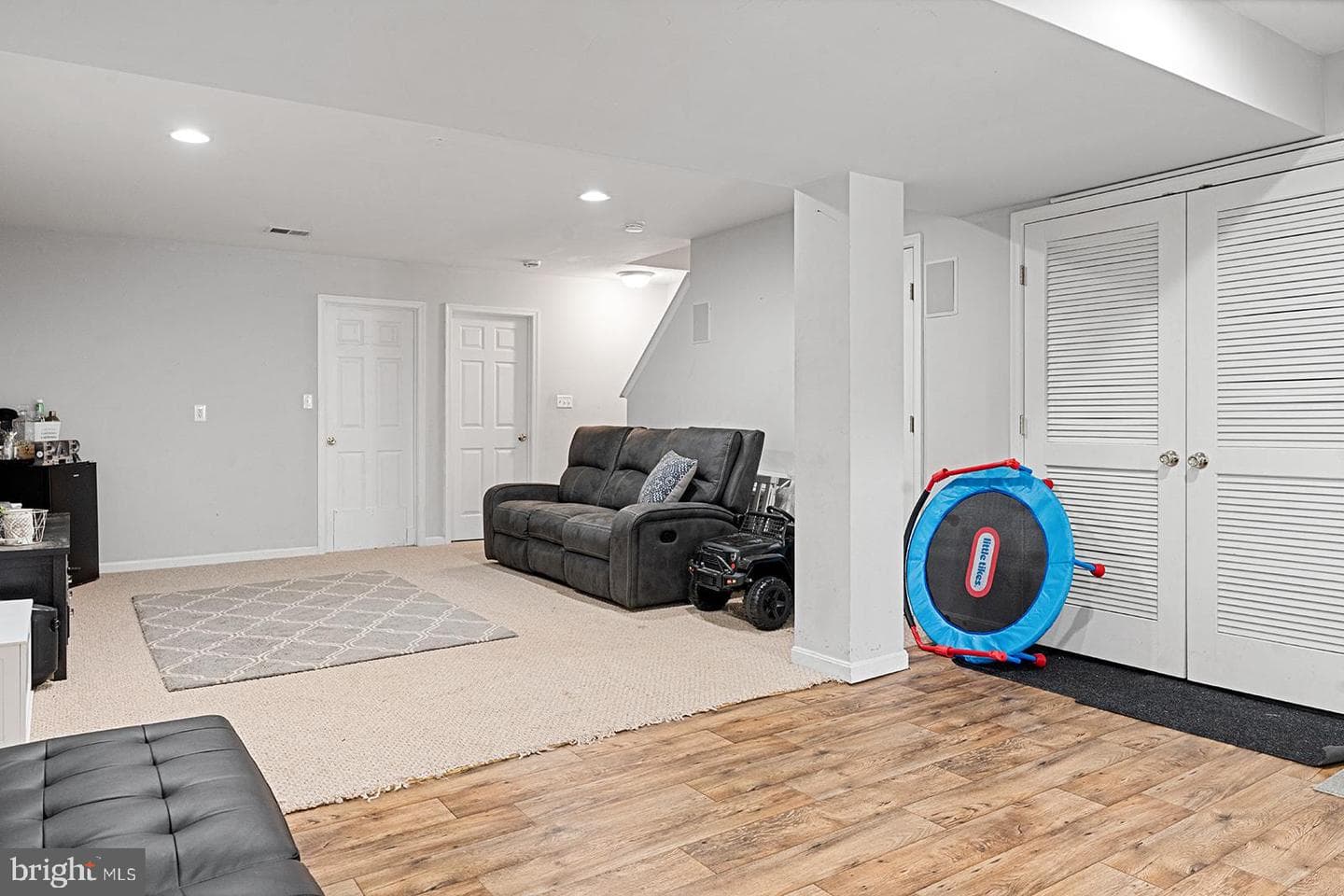 355 Snyder Lane photo 40