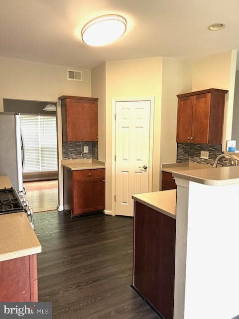 654 Holly Crest Drive photo 14
