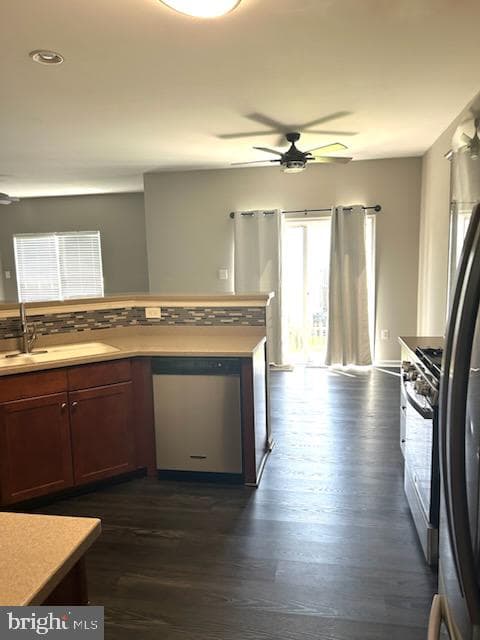 654 Holly Crest Drive photo 15
