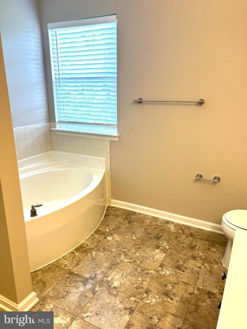 654 Holly Crest Drive photo 23