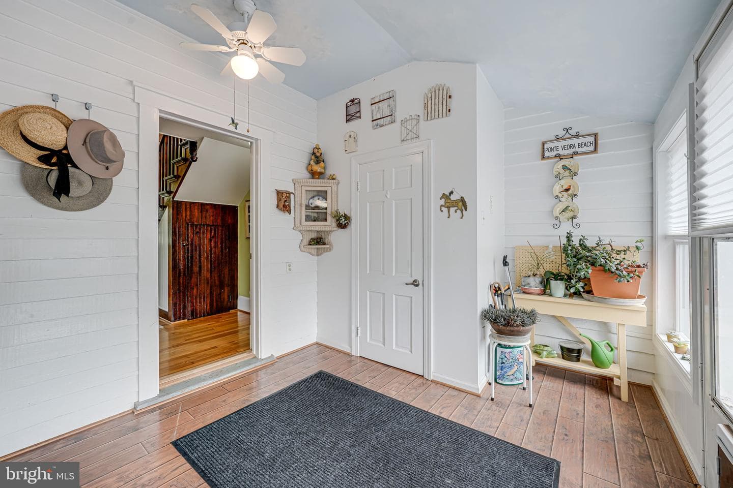 18061 Youngs Lane photo 14