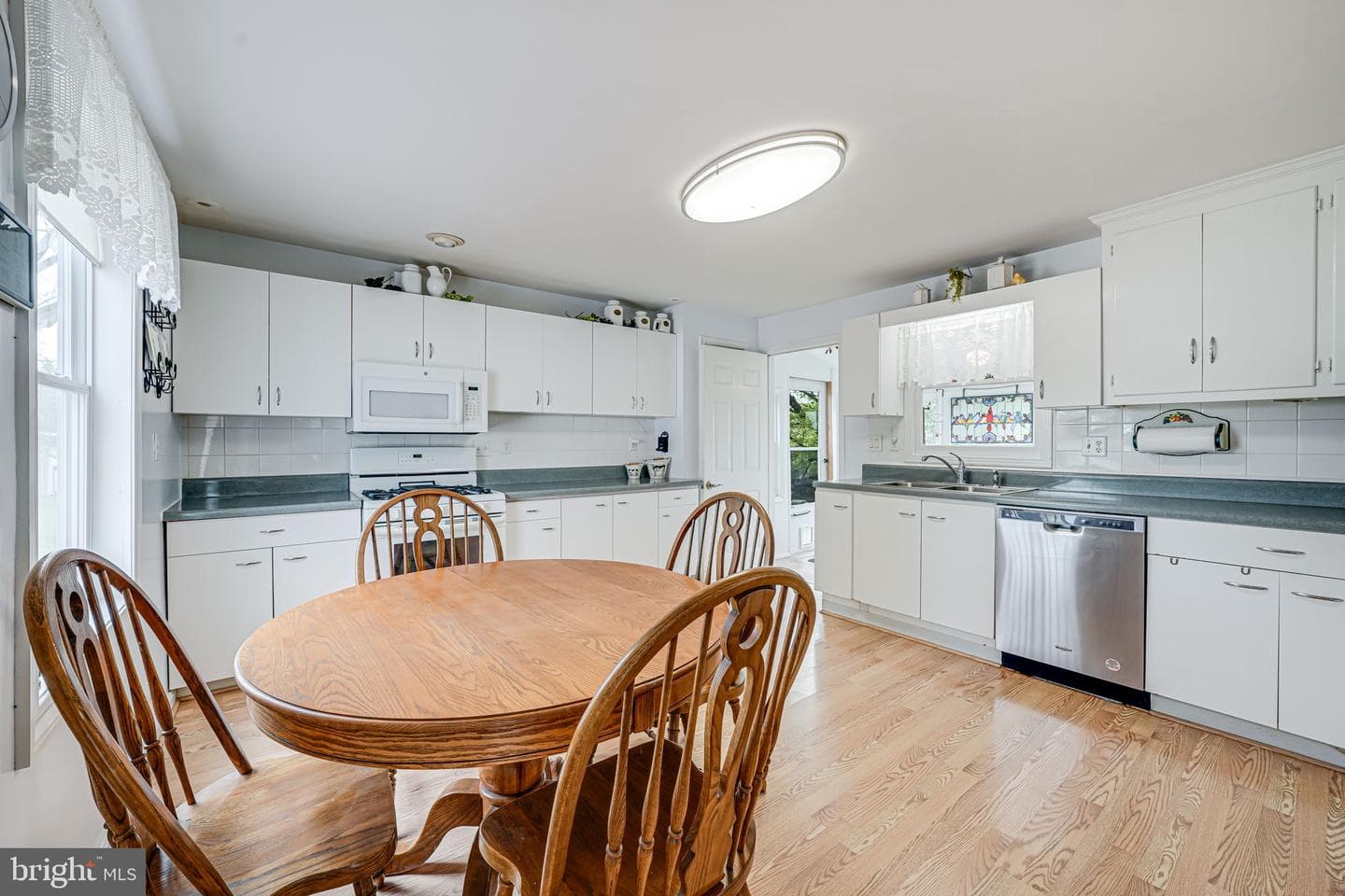 18061 Youngs Lane photo 16