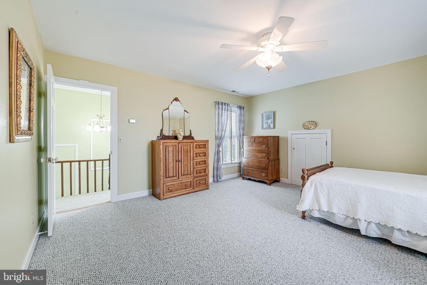 18061 Youngs Lane photo 32
