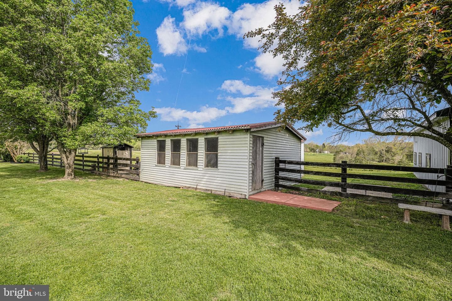 18061 Youngs Lane photo 52
