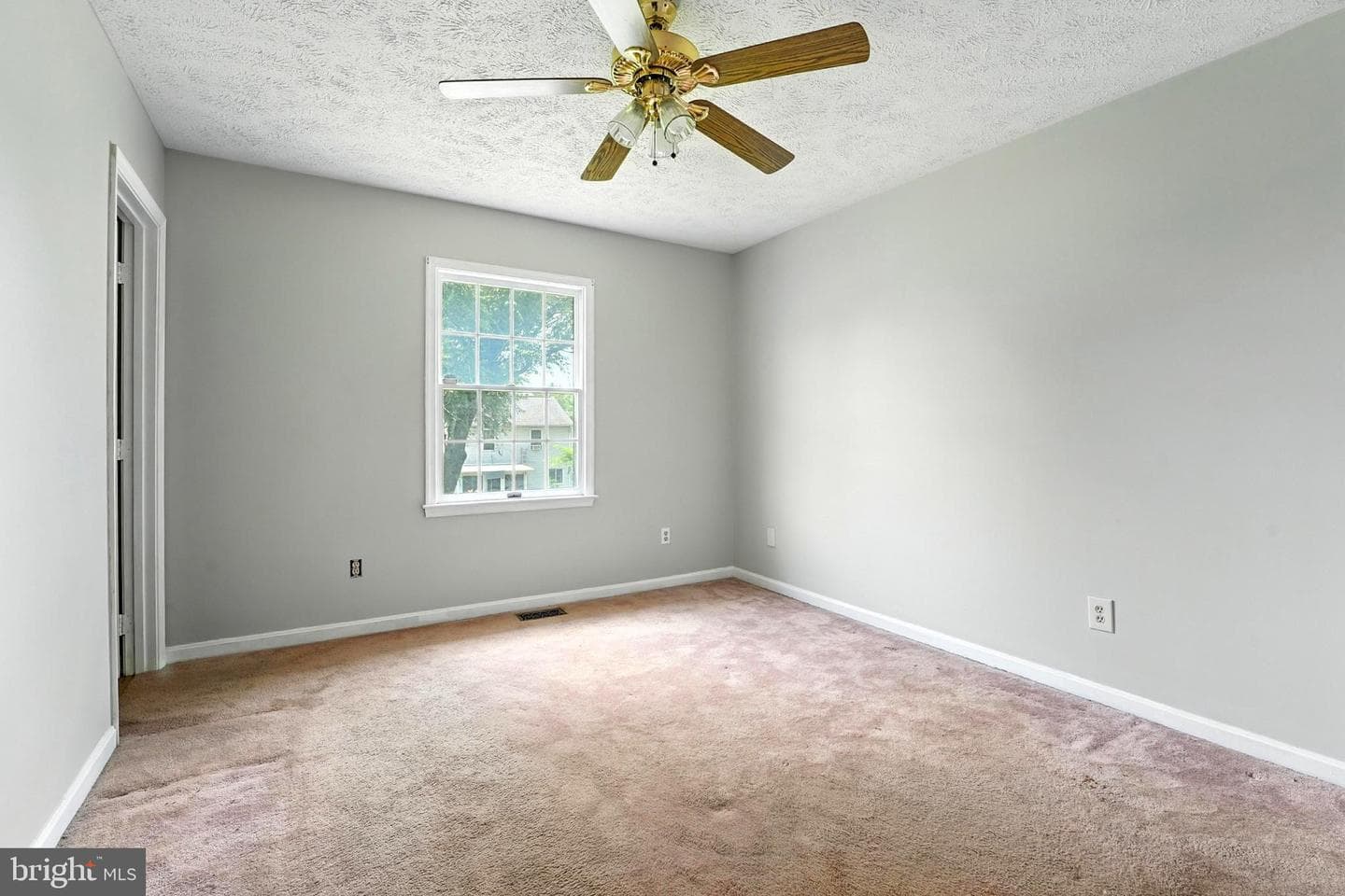 1600 Harrier Lane photo 17