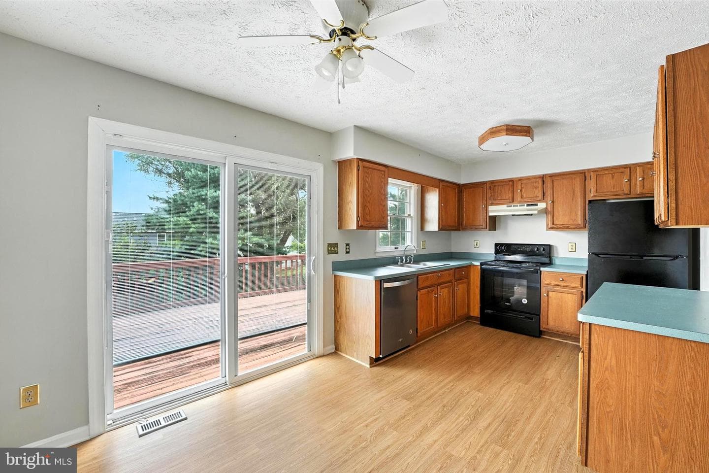 1600 Harrier Lane photo 8