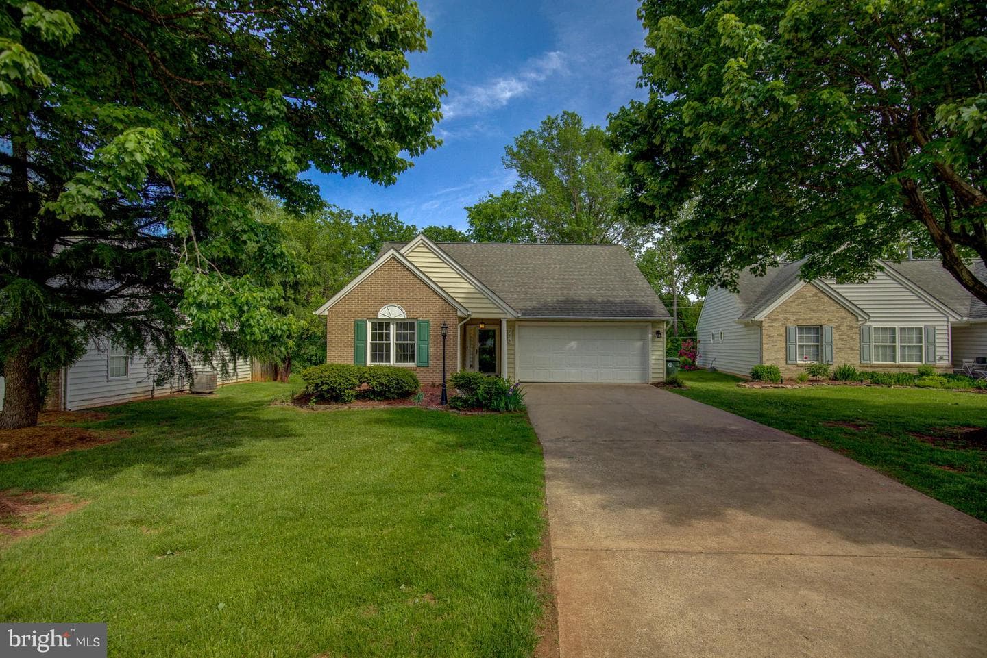 756 Ripplebrook Drive photo 2