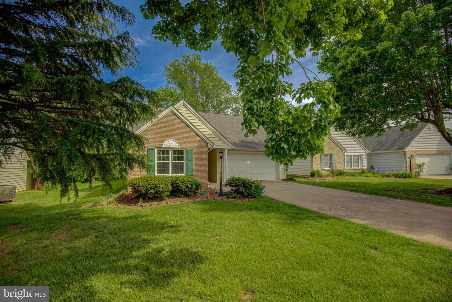 756 Ripplebrook Drive photo 3