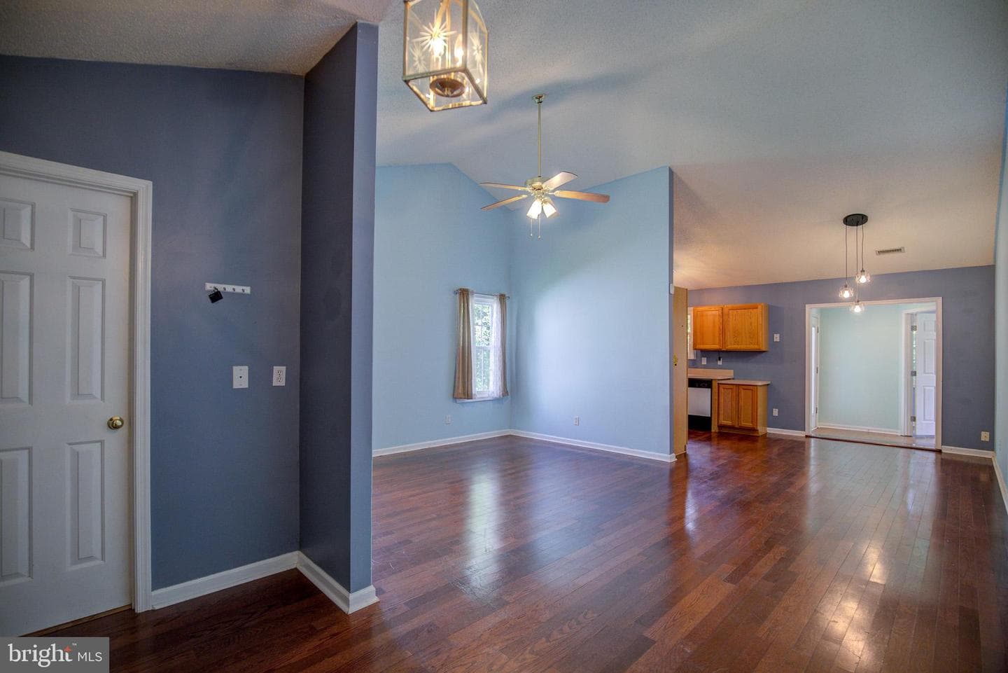 756 Ripplebrook Drive photo 7