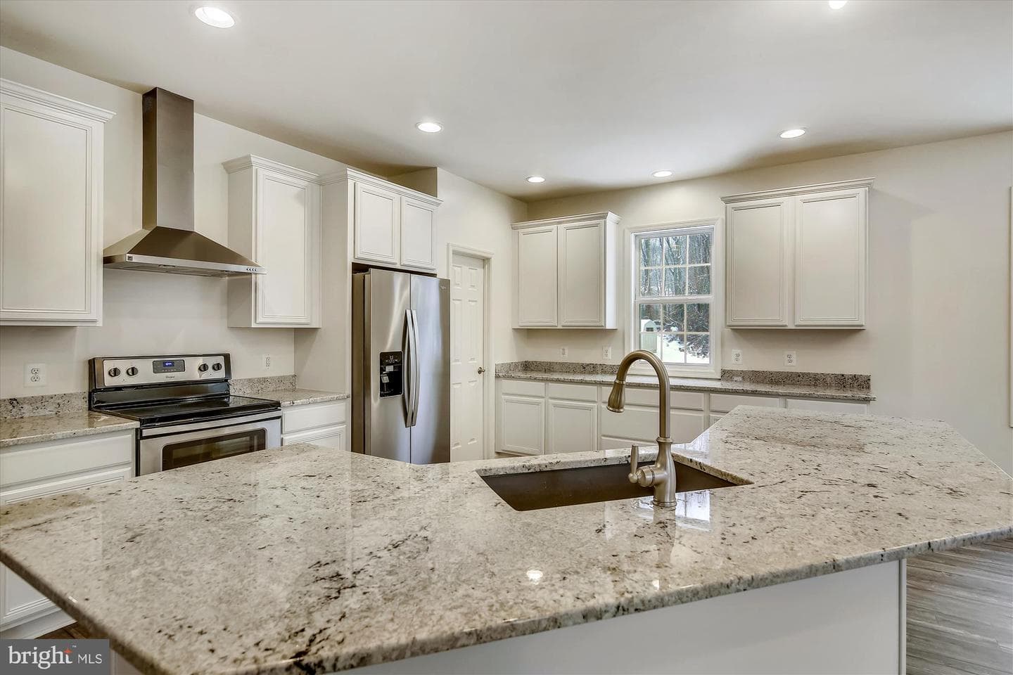 19116 Camden Lane photo 2