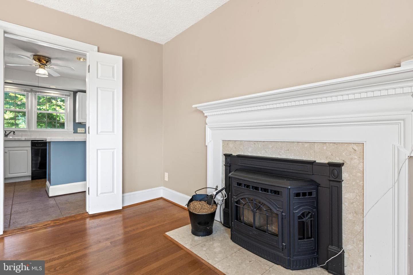 650 Yowell Drive photo 20