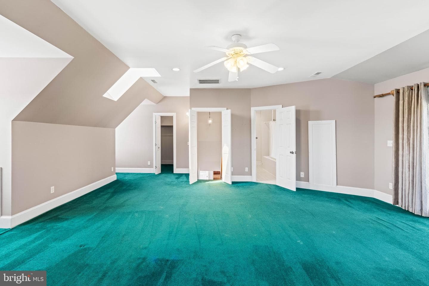 650 Yowell Drive photo 21