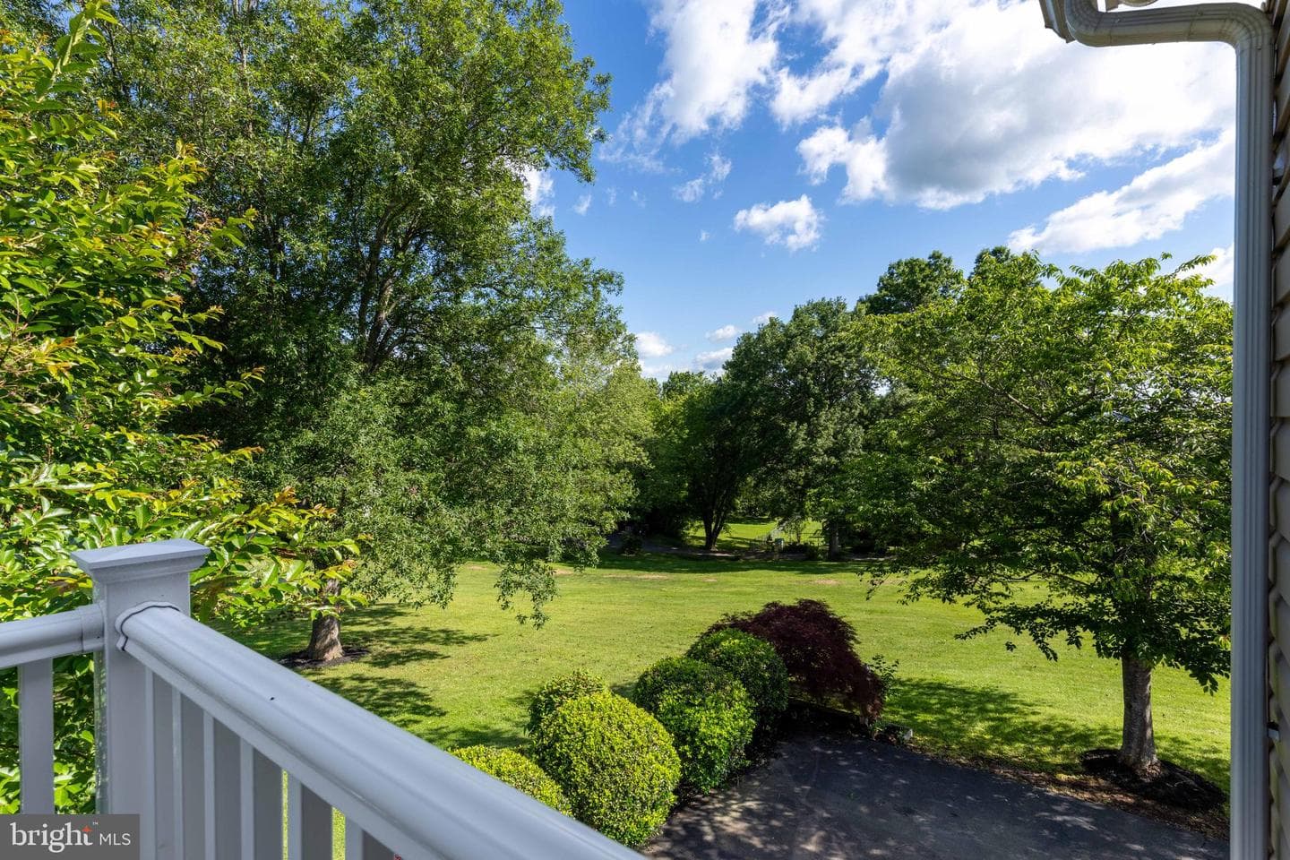 650 Yowell Drive photo 27